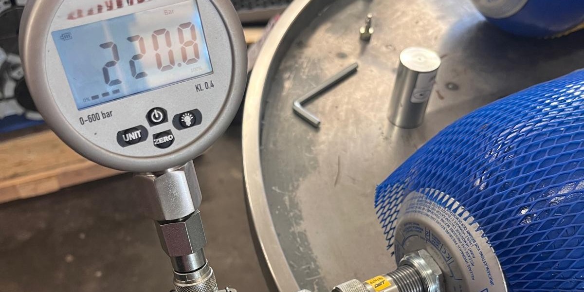 druckspeicher-pruefstand-mhs Hydraulik-Druckspeicher für Industrie- und Maschinenhydraulik